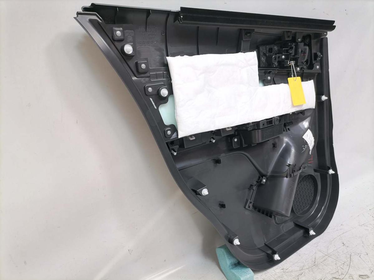 Mitsubishi Eclipse Cross original T&uuml;rverkleidung hinten rechts Facelift Bj.2023